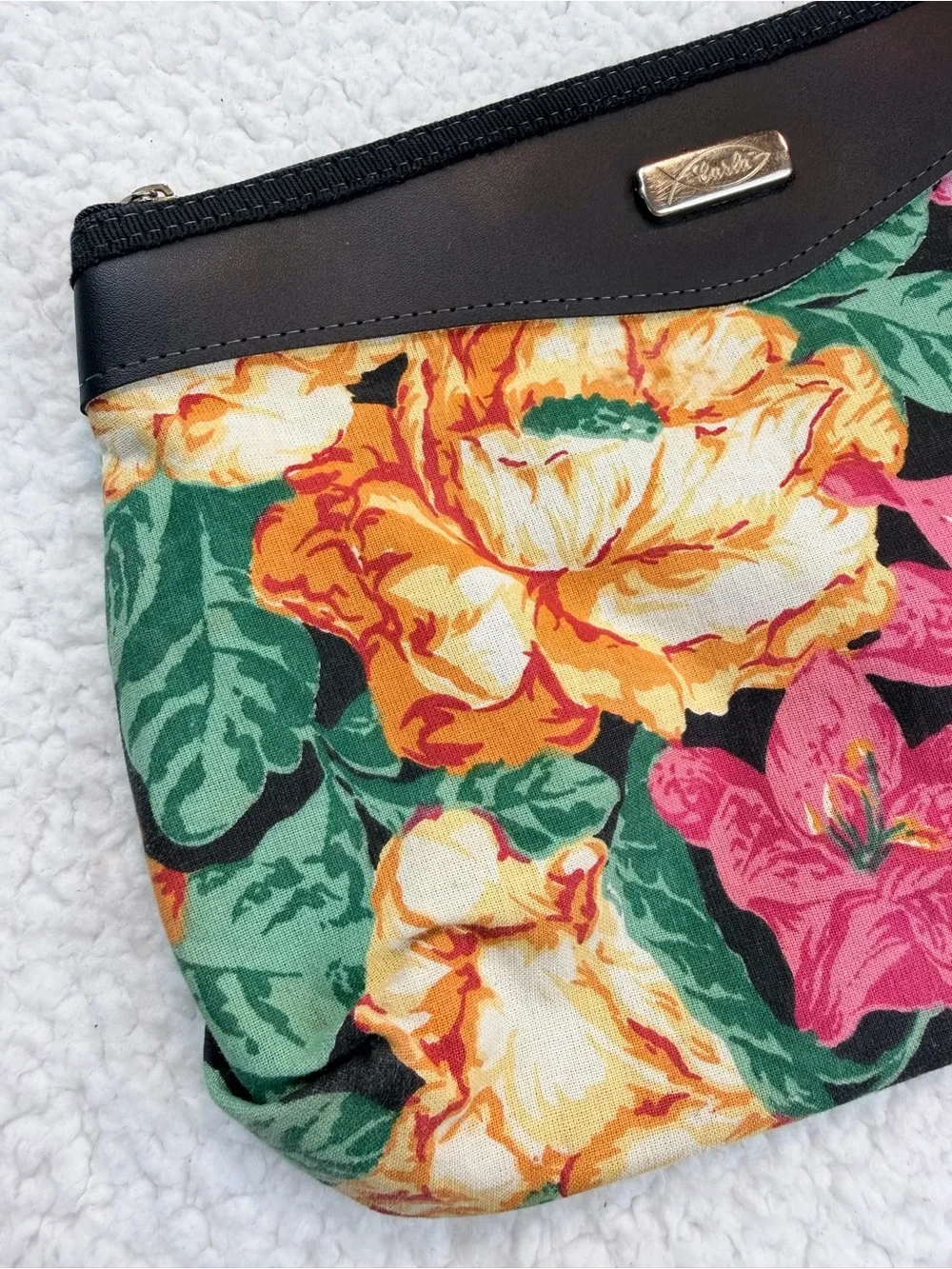 (VTG) CARLA • Large Floral Print Zip Cosmetic Travel Pouch, OS